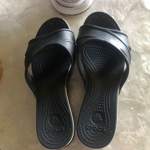 Women’s crocs